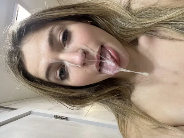 girls-and-cum-only