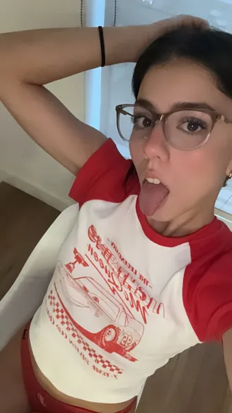 amateur-brunette-onlyfans-233