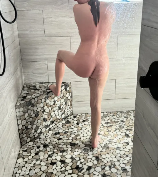 ass-amateur-brunette-338