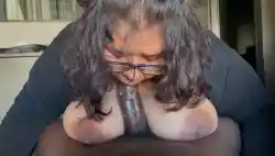 girls-with-glasses