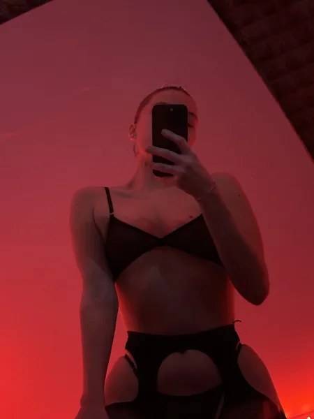 blonde-18-years-old-pov