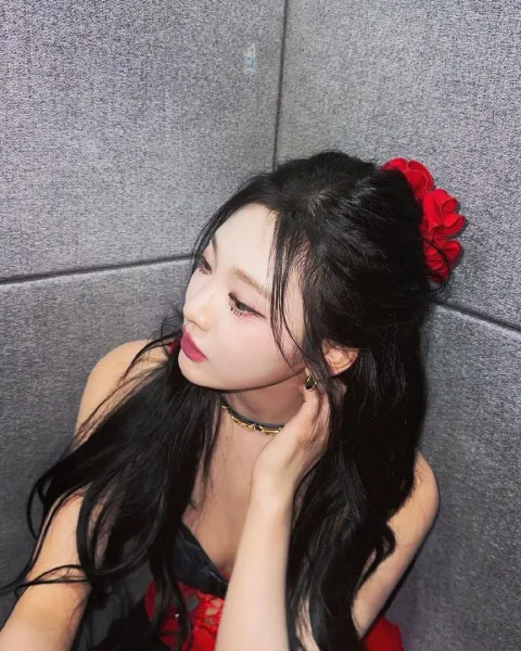 brunette-choker-dress-2