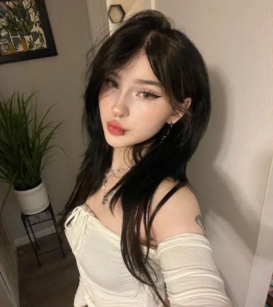 asian-brunette-bangs-5