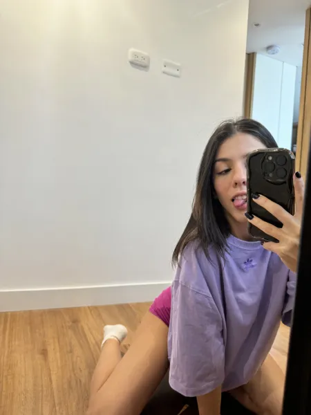amateur-female-18-years-old-10