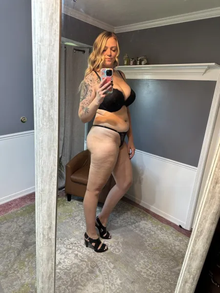 blonde-curly-hair-legs-2