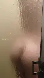ass-on-the-glass