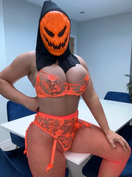 big-tits-boobs-fake-tits-2