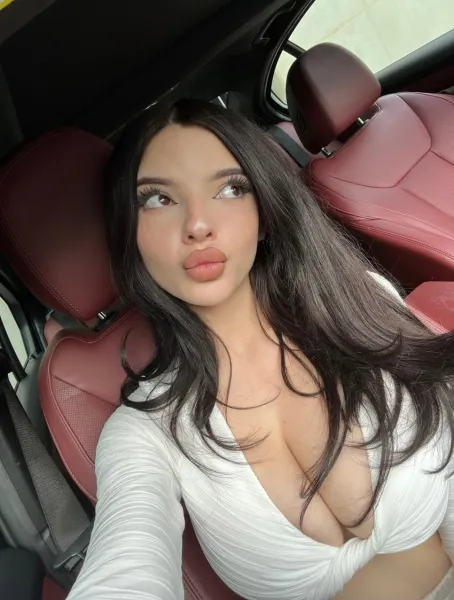 amateur-big-tits-busty-176
