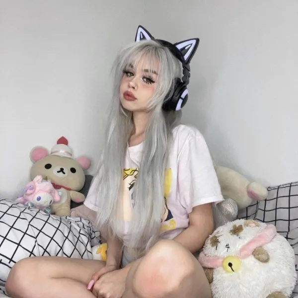 bangs-female-grey-hair