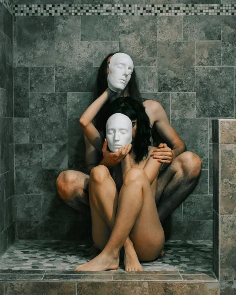 art-couple-female