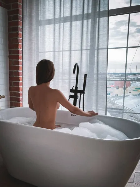 body-bathroom-bathtub-3
