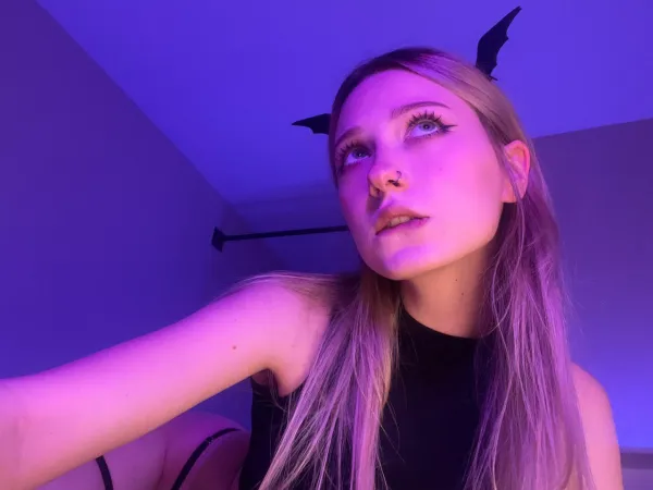 beautiful-camgirl-close-up