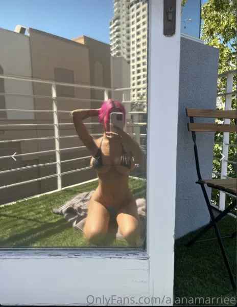 armpits-big-tits-bikini-2