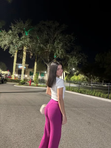 amateur-brunette-onlyfans-234