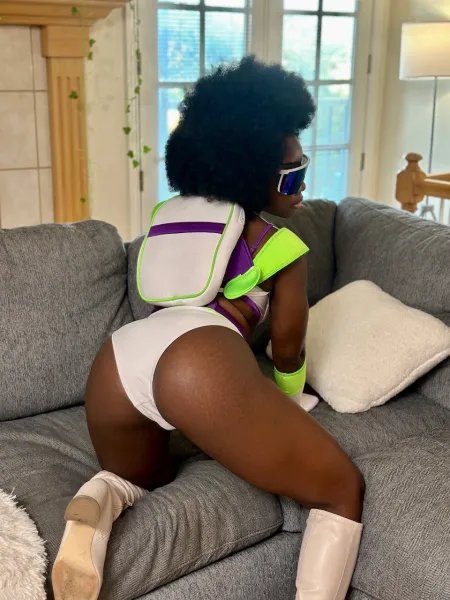 ebonybutts image