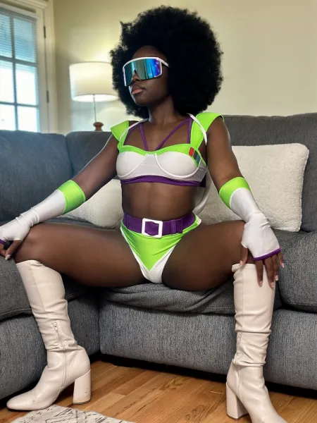 ebonybutts image
