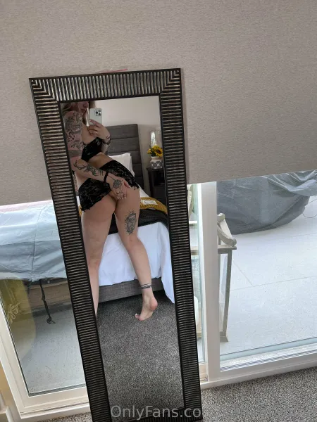 boobs-bed-grabbing