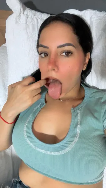 brunette-busty-latina